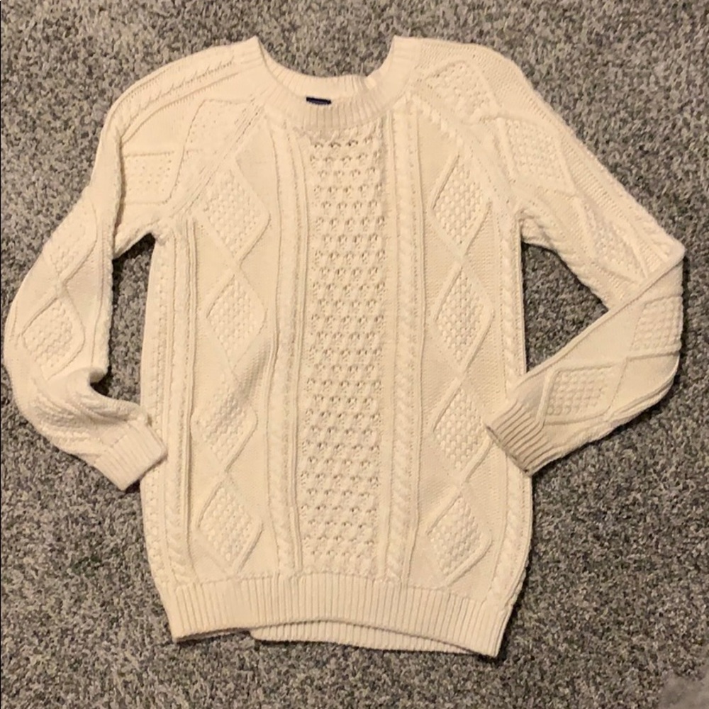 Gap sweater